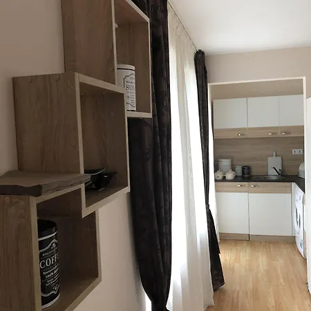 Aparthotel Palace De Luxe 3*