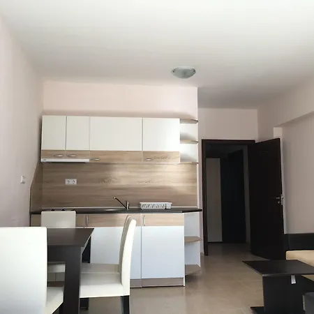 Palace De Luxe Aparthotel Pomorie