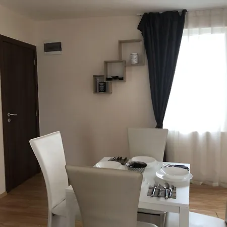 Palace De Luxe Поморие
