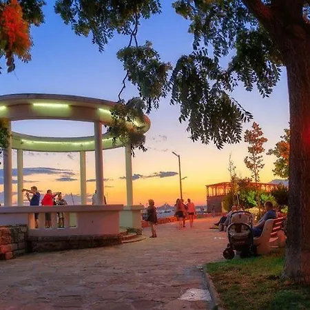 Aparthotel Palace De Luxe Pomorie