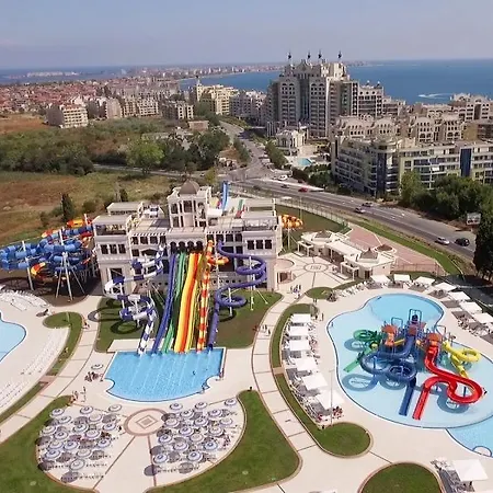 Апарт-отель Palace De Luxe 3*
