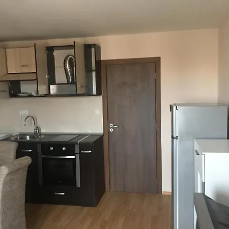 Palace De Luxe Aparthotel 3*