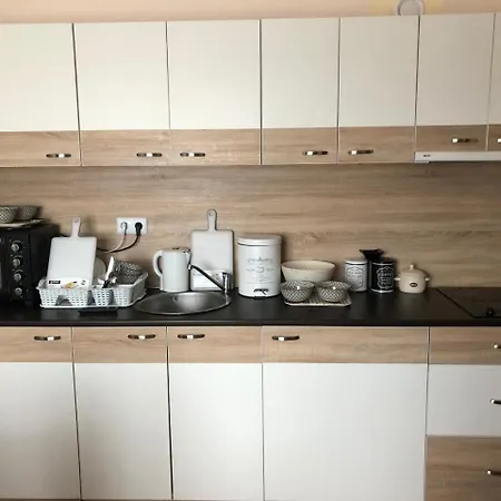 Palace De Luxe Aparthotel 3*